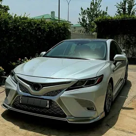 Toyota Camry 2020