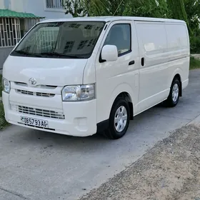 Toyota Hiace 2017