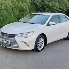 Toyota Camry 2017