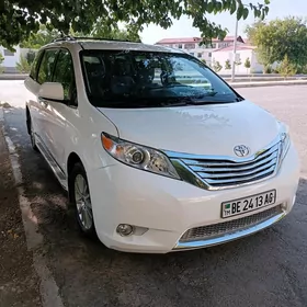 Toyota Sienna 2017