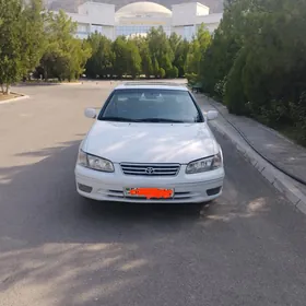 Toyota Camry 2000