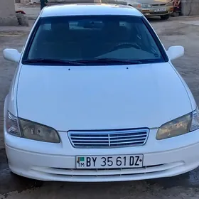 Toyota Camry 2000