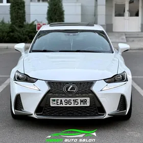 Lexus IS 300 2018