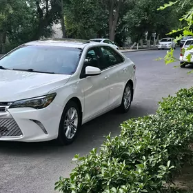 Toyota Camry 2017