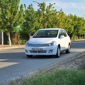 Nissan Versa 2010