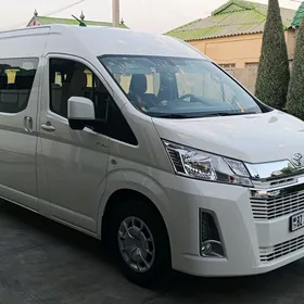 Toyota Hiace 2019