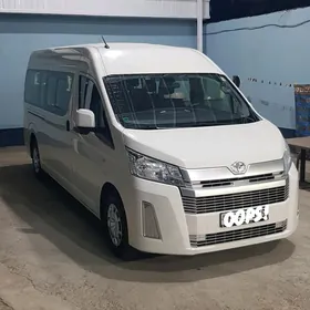 Toyota Hiace 2019