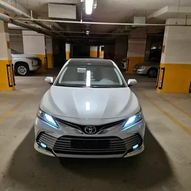 Toyota Camry 2023