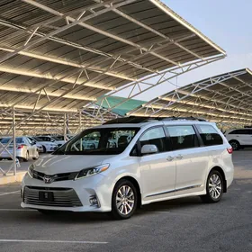 Toyota Sienna 2018