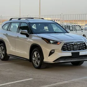 Toyota Highlander 2021