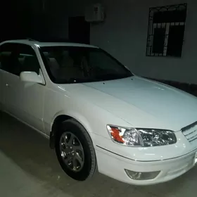 Toyota Camry 2000