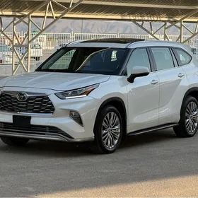 Toyota Highlander 2021