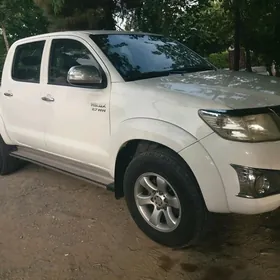 Toyota Hilux 2012