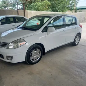 Nissan Versa 2012