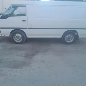 Toyota Hiace 2003