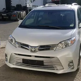 Toyota Sienna 2020