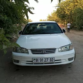 Toyota Camry 2001