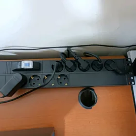 APC PDU 9UNIT