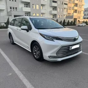 Toyota Sienna 2021