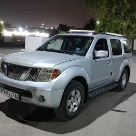 Nissan Pathfinder Armada 2005