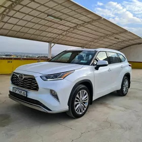 Toyota Highlander 2022