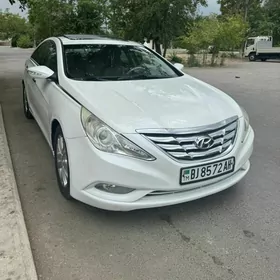 Hyundai Sonata 2011