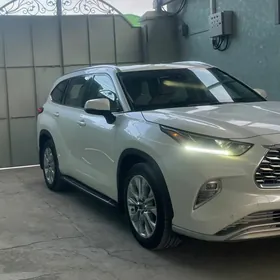 Toyota Highlander 2020