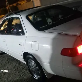 Toyota Camry 2000