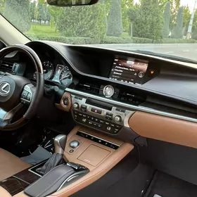 Lexus ES 350 2017