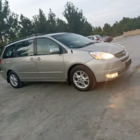 Toyota Sienna 2005