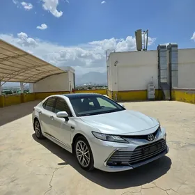 Toyota Camry 2023