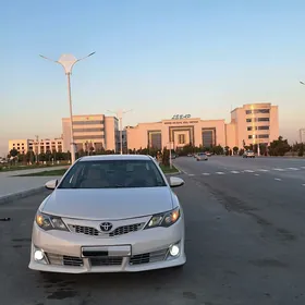 Toyota Camry 2013