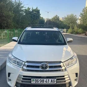 Toyota Highlander 2018