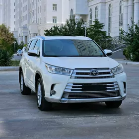 Toyota Highlander 2018