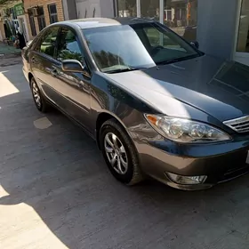 Toyota Camry 2005