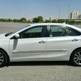 Toyota Camry 2015