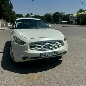 Infiniti FX35 2011