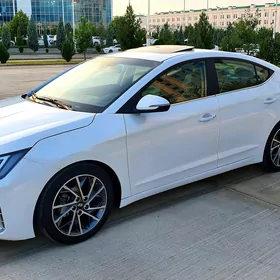 Hyundai Elantra 2020