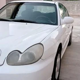 Hyundai Sonata 2002