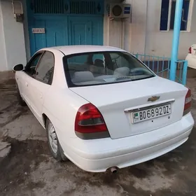 Daewoo Nubira 1999