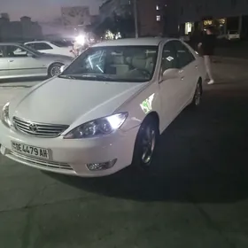 Toyota Camry 2004