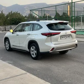 Toyota Highlander 2020