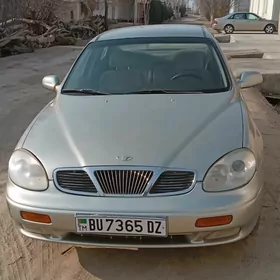 Daewoo Leganza 1998