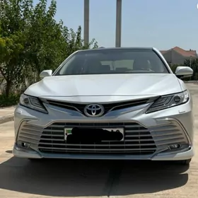 Toyota Camry 2022