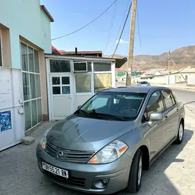 Nissan Versa 2010