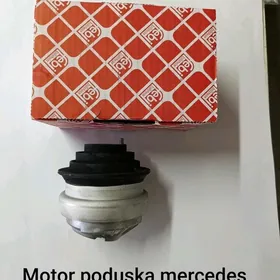 Motor poduska mercedec