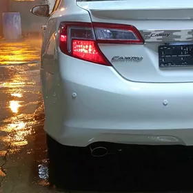 Toyota Camry 2012