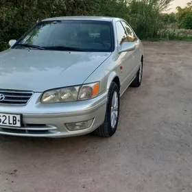 Toyota Camry 2000