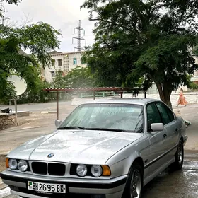 BMW 525 1990