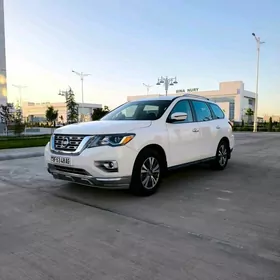 Nissan Pathfinder 2018